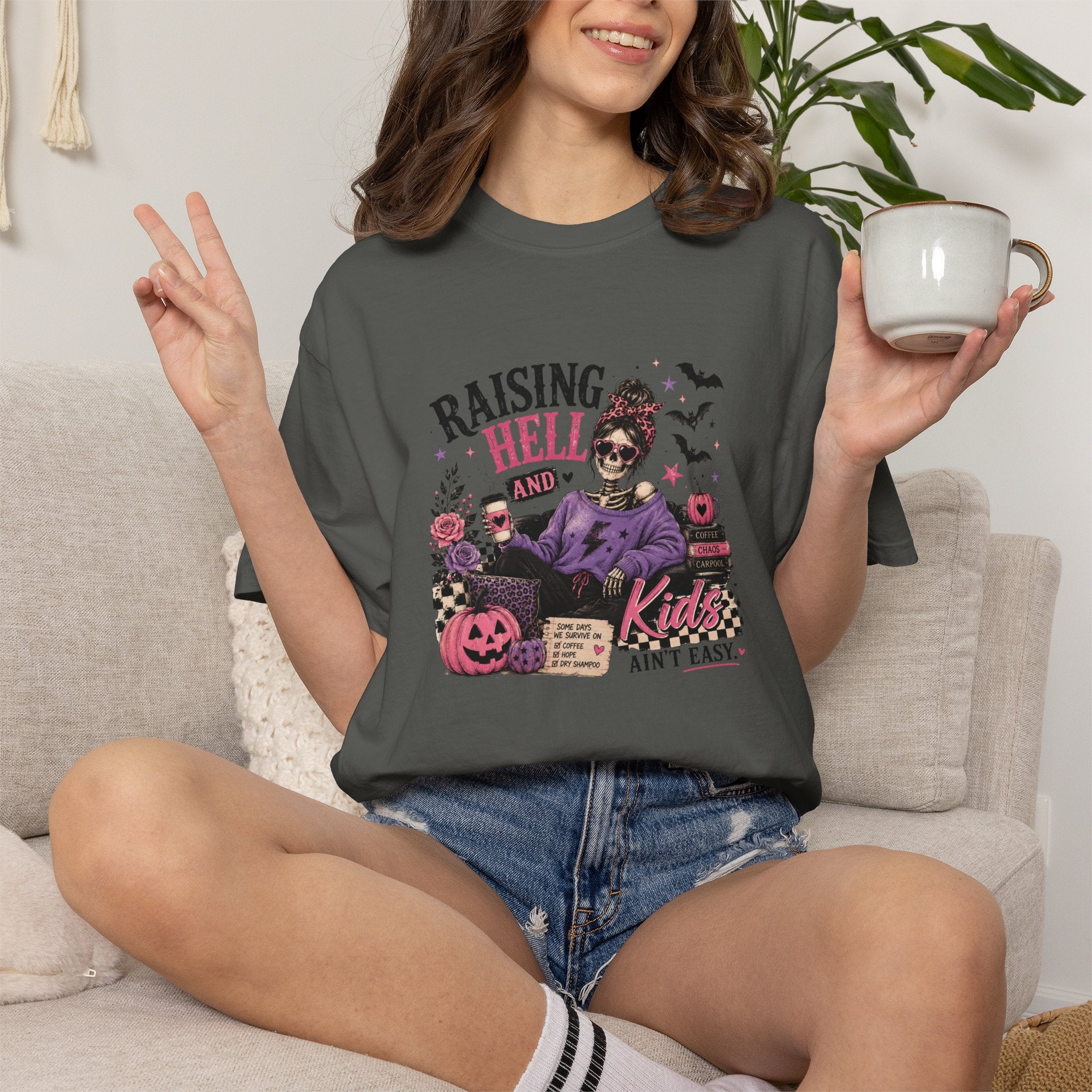 Raising hell - Dyed T-shirt